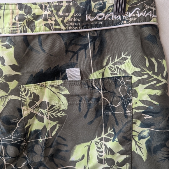 Wonderwall Men Size 36 Board Shorts Swim Trunks Olive Garden Hawaiian Map Coast - Picture 4 of 8